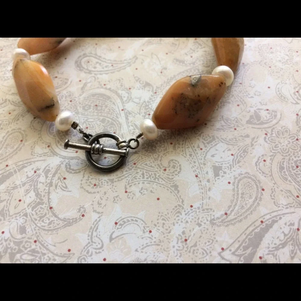 NWTS Bracelet large opal  beads with puff pearls - Picture 3 of 4